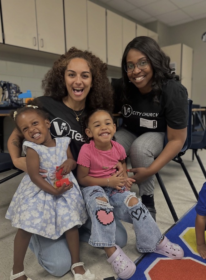 Vive City Kids and Students community moment