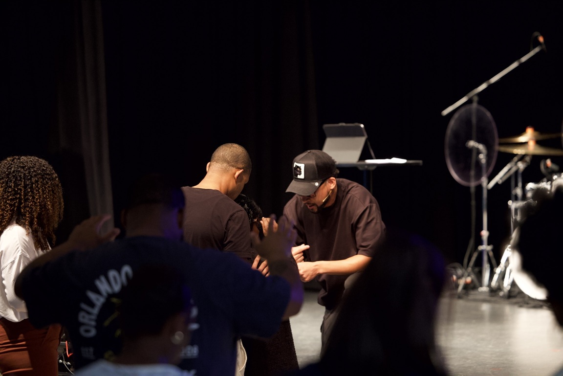 Prayer at Vive City Church